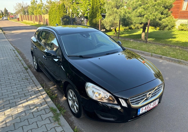 Volvo V60 cena 33900 przebieg: 246000, rok produkcji 2012 z Oborniki Śląskie małe 326